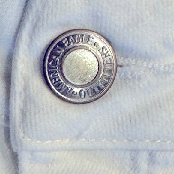 American Eagle Next Level Stretch Jeans SZ 2
White Distressed Ladies - Picture 10 of 12